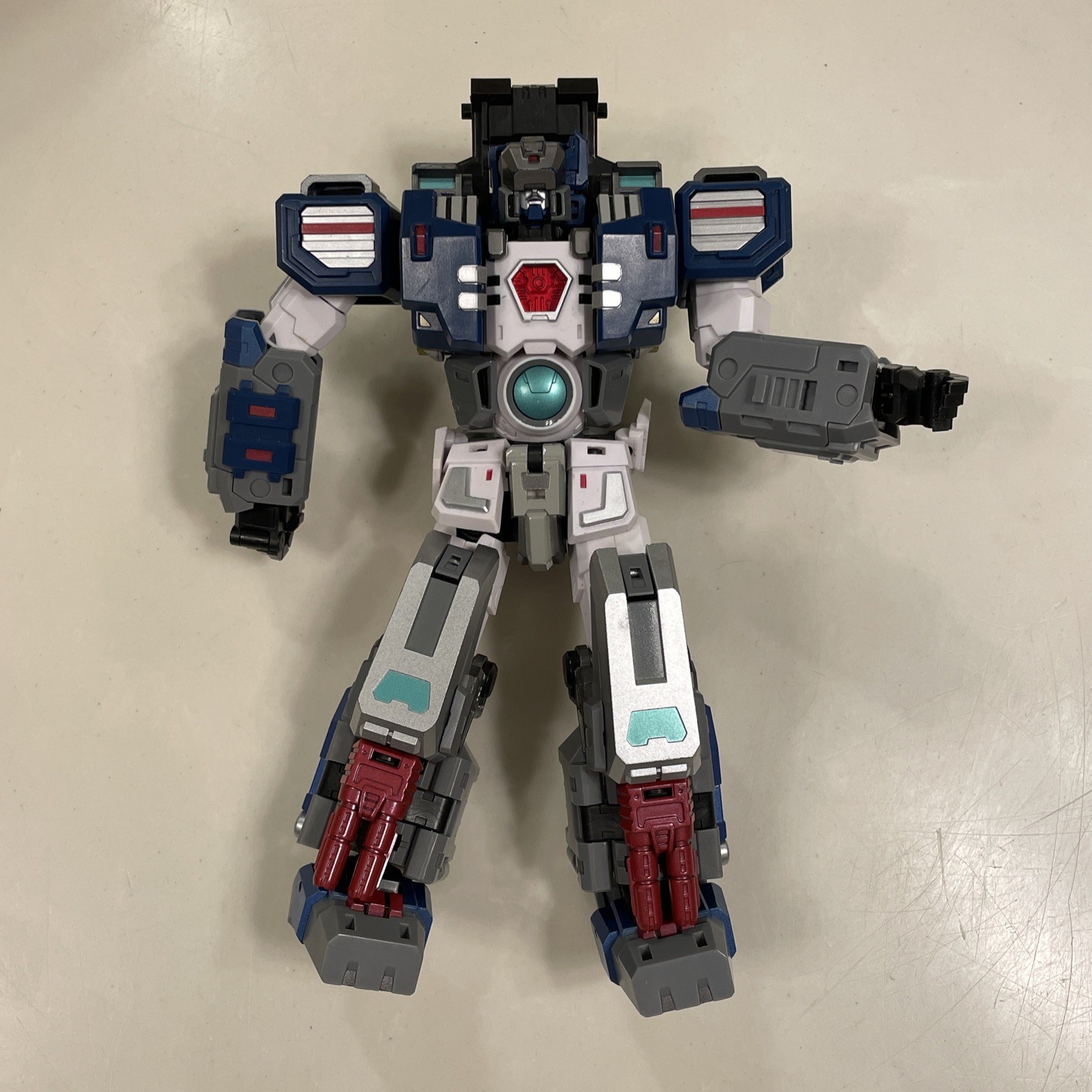 Modellino PE-DX03 Warden Fortress Maximus effetto perfetto