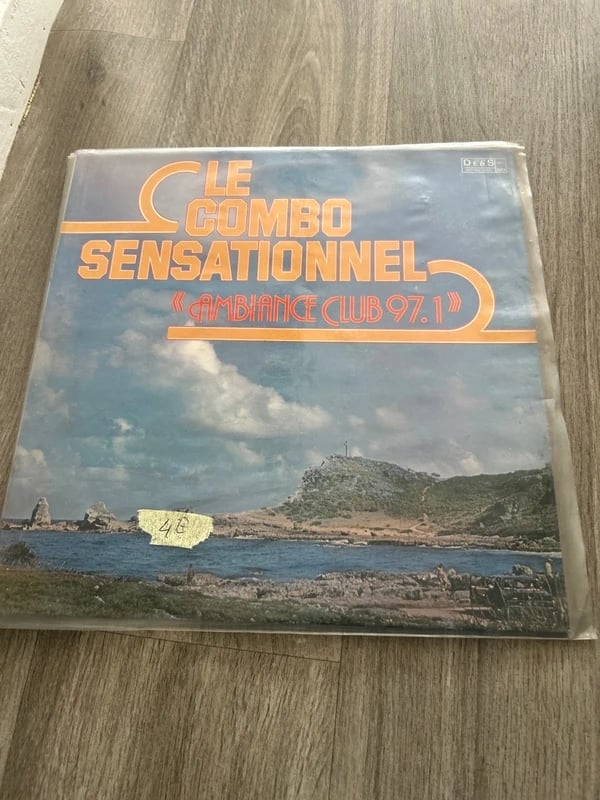 Vinyle vintage Le Combo Sensationnel – Ambiance Club 97.1 – Debs – 1976