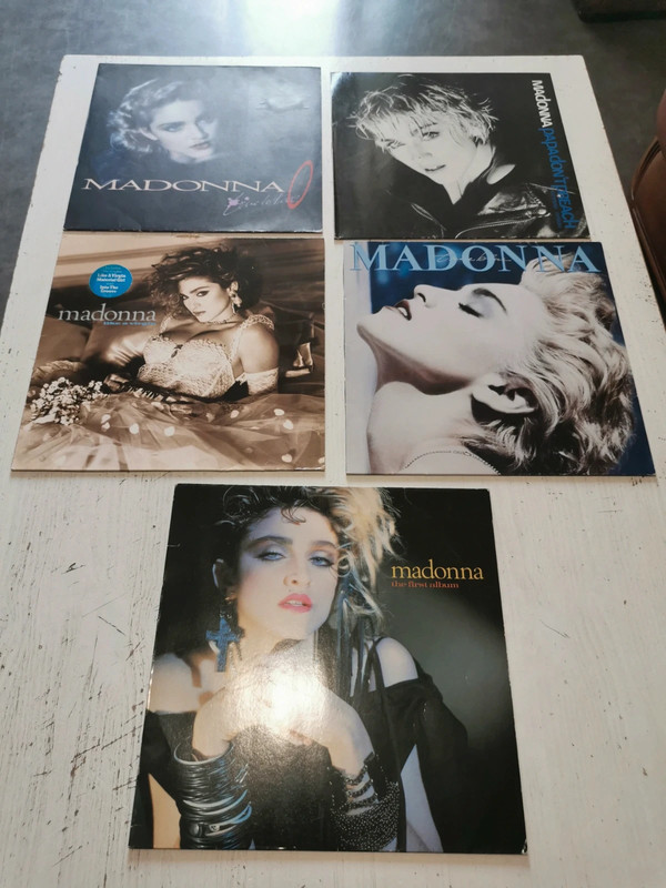Lot de 5 vinyles 3 en 33T et 2 maxi 45t Madonna