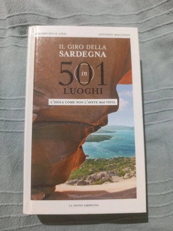 Libro- Il giro della Sardegna in 501 luoghi