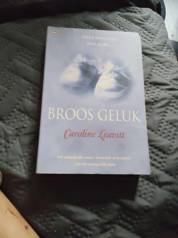 Broos geluk Caroline leavitt