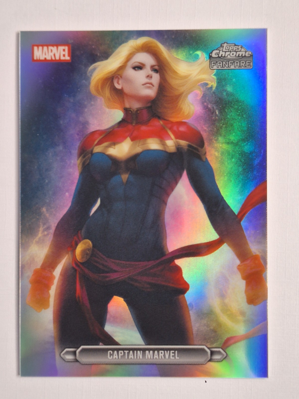 Inserto fanfara Captain Marvel 2026 Topps Chrome Marvel Comics #FF-07
