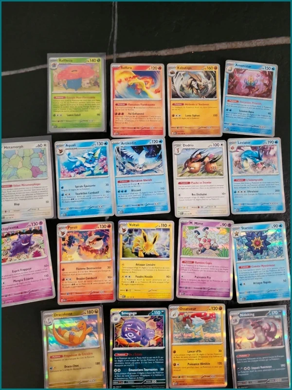 Lot 18 cartes holo 151 MEW