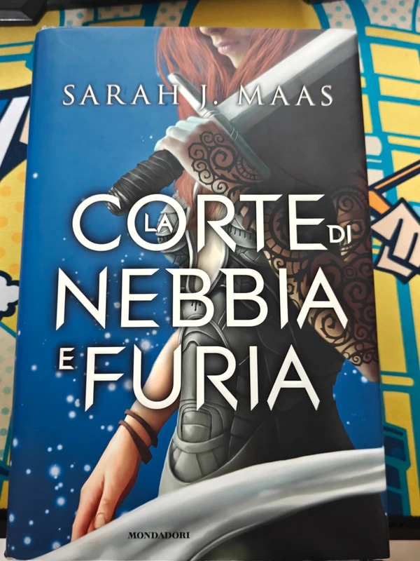 La corte di nebbia e furia