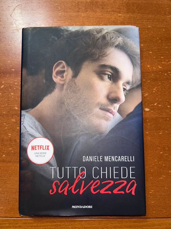 📚 Tutto chiede salvezza di Daniele Mencarelli