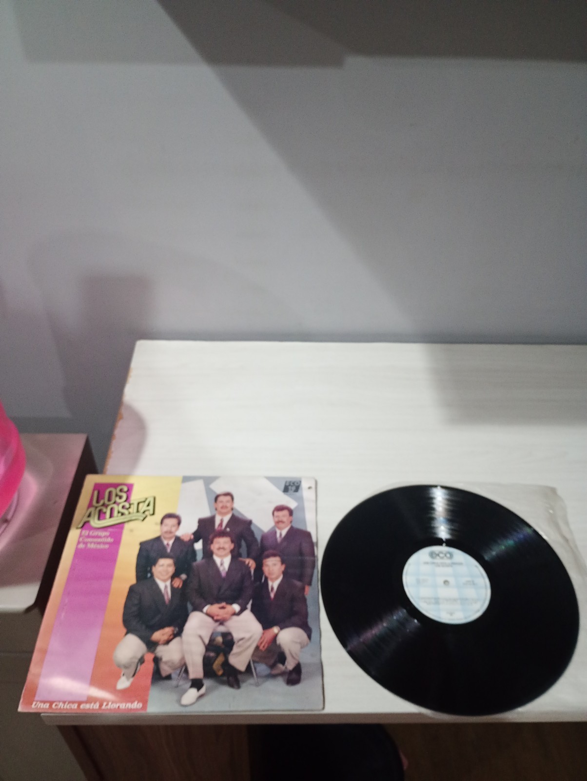 LP VINYL LOS ACOSTA.- UNA CHICA ESTA LLORANDO ( VERY GOOD CONDITION )
