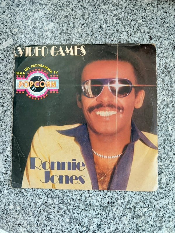 Vinile Vintage “Video Games” Ronnie Jones (1980)