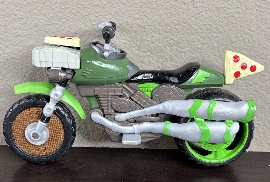 Teenage Mutant Ninja Turtles Mutant Mayhem Ninja Kick Cycle senza accessori 2023