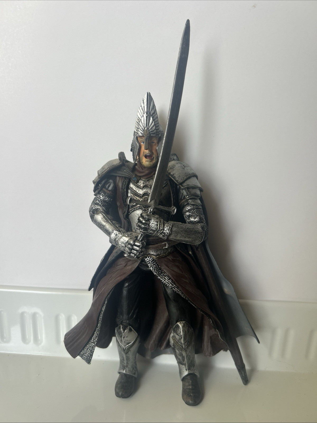 Toy Biz 2004 - Il Signore degli Anelli - Compagnia dell'Anello - Kind Elendil - Usato