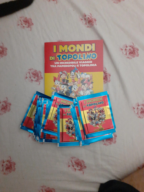 Album + 18 bustine topolino completo