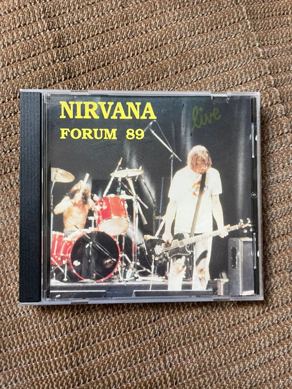 Nirvana Forum 89 (yellow)