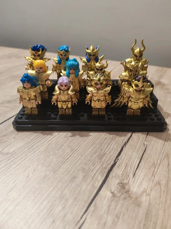 Cavalieri dello zodiaco oro lego