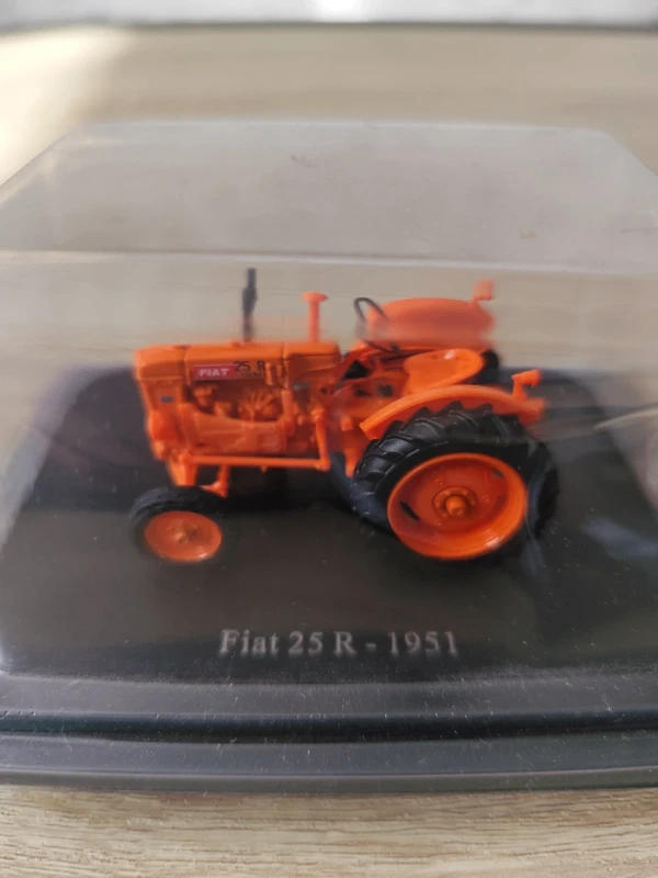Tracteur miniature Fiat 25R