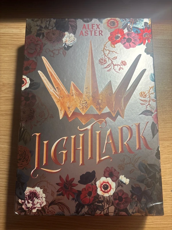 Lightlark: Collector's Edition von Alex Aster!