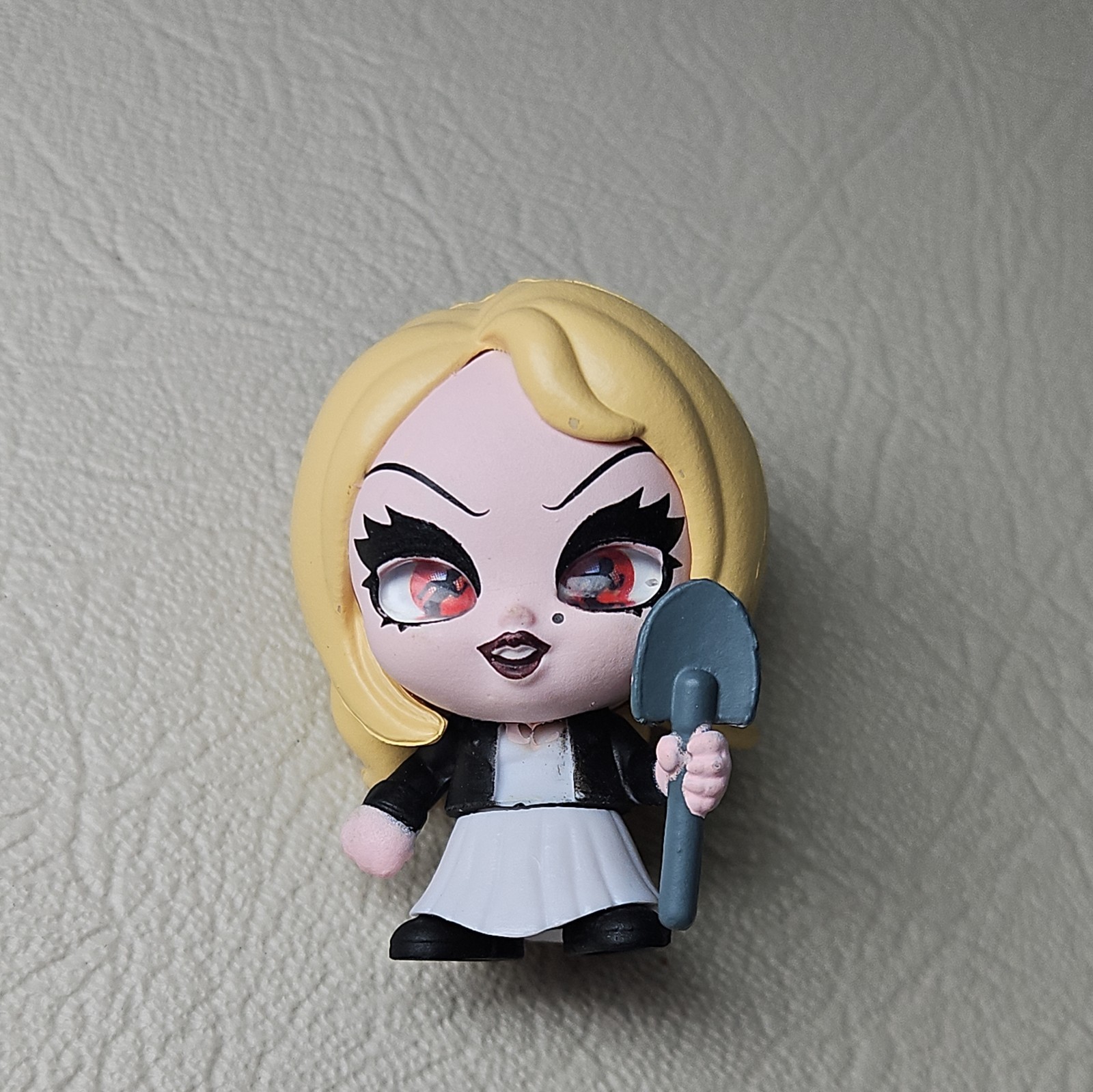 Tiny Nightmares Terrif-Eyes Series Mini Fig Tiffany Valentine Bride of Chucky