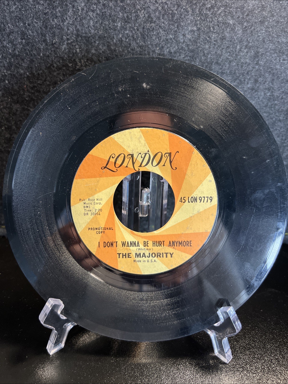 The MAJORITY:  Pretty Little GirI /I Don't Wanna Hurt Anymore PROMO British 1965