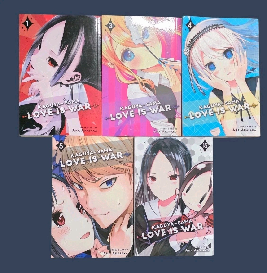 Kaguya-Sama: Love Is War Akasaka manga lotto di cinque libri (#1, 3, 4, 5, 15)