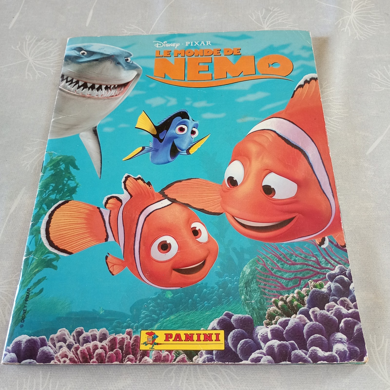 album PANINI - LE MONDE DE NEMO disney pixar -  100 % complet -