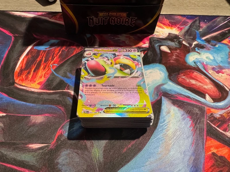 Lot de 69 cartes Pokémon Nuit Noire