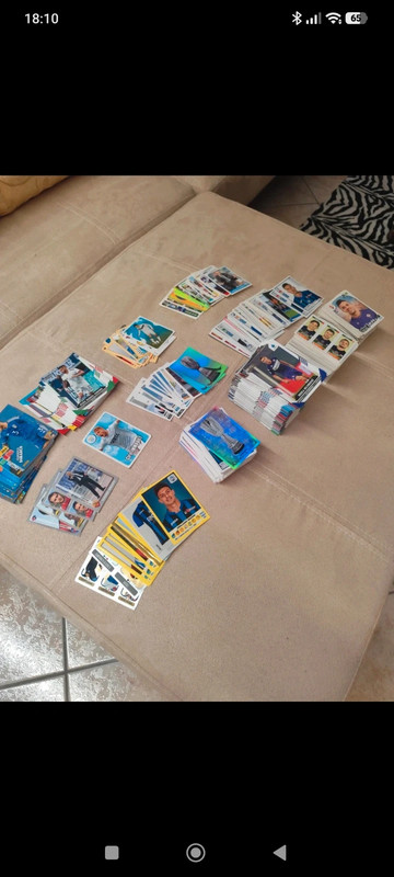 Lotto di circa 700 tra figurine panini, carte score e adrenalyn