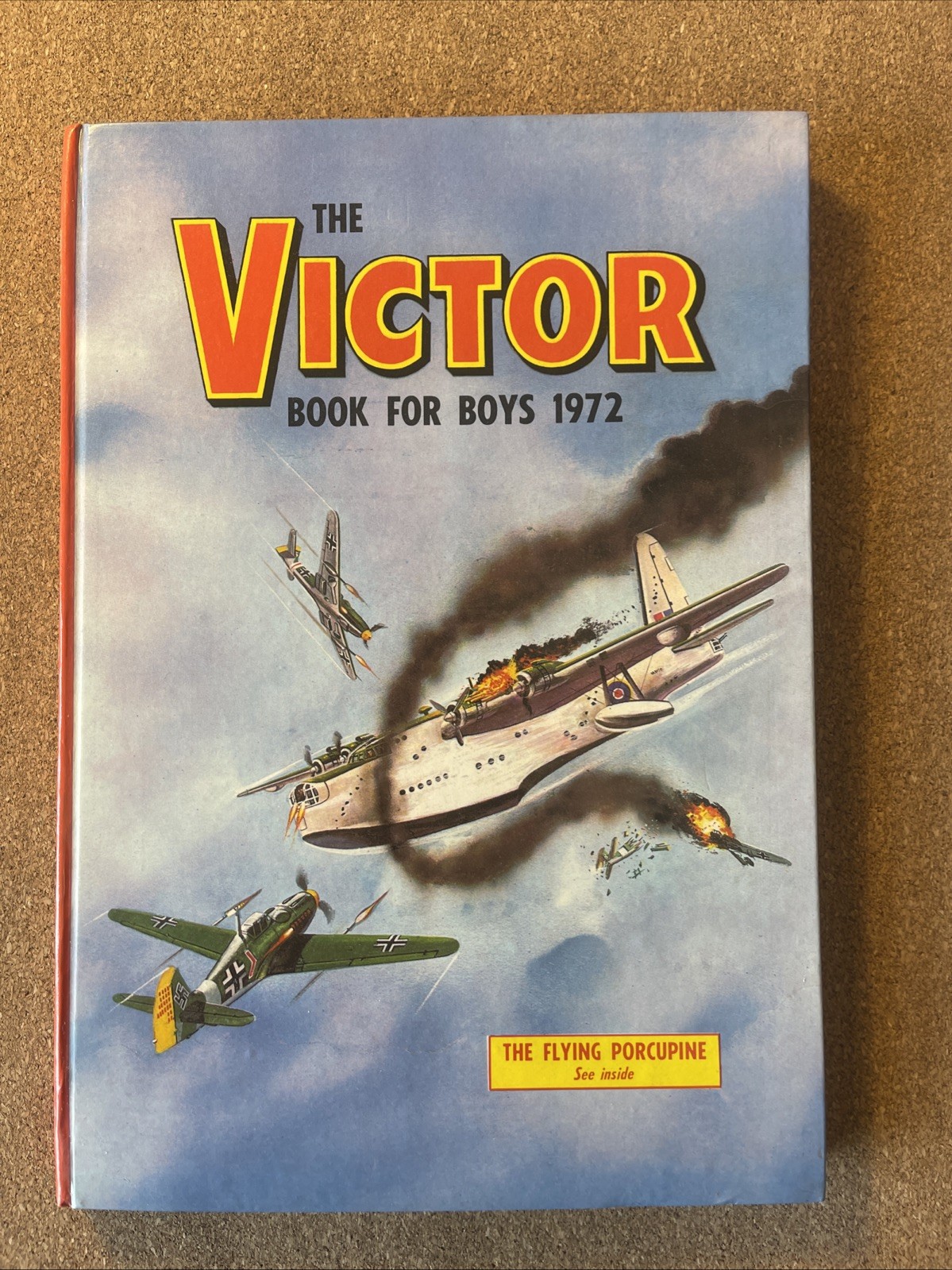 The Victor Book 1972 High Grade - a superb copy, Unclipped, No Pen