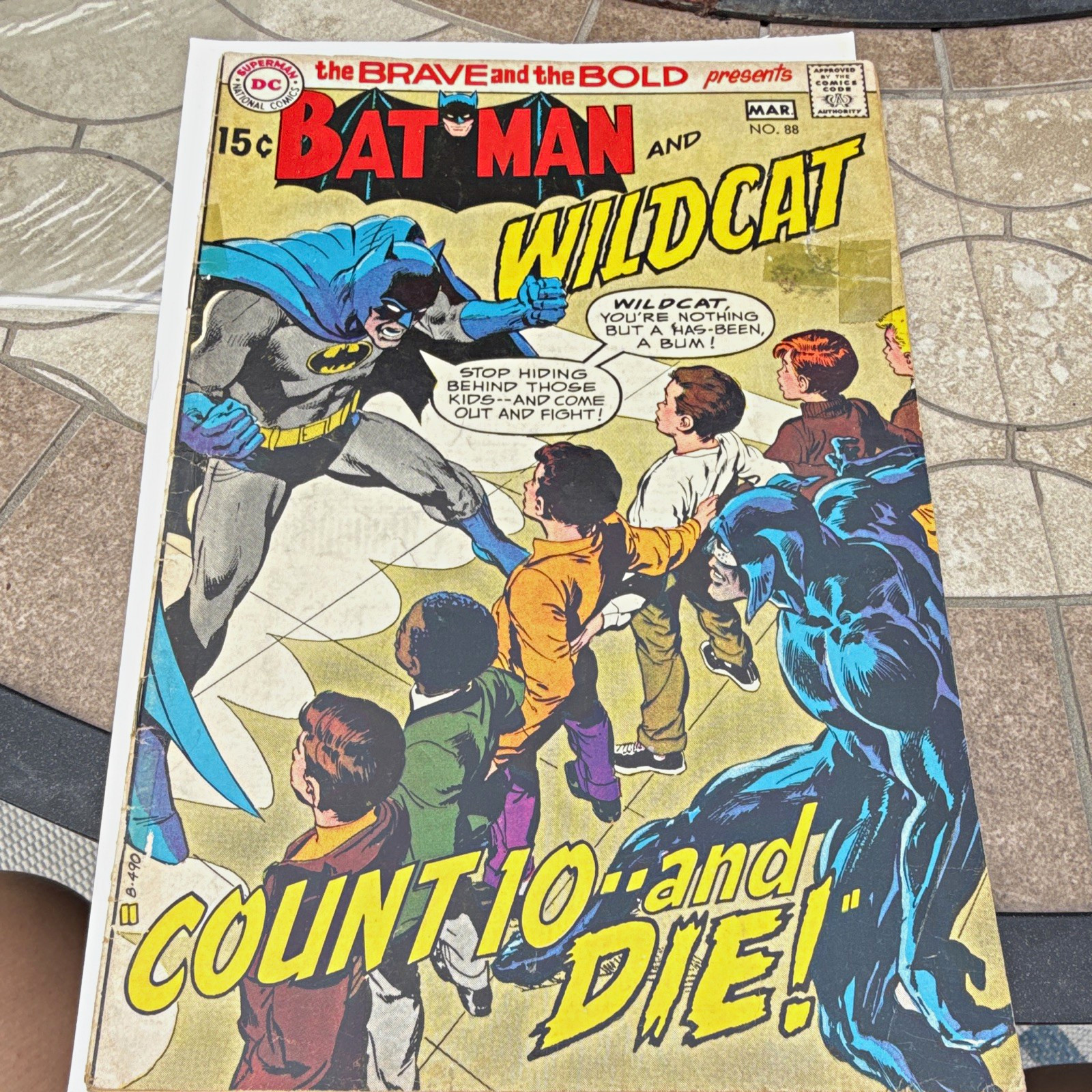 DC The Brave and the Bold #88 Batman & Wildcat "Conta 10...e muori!"