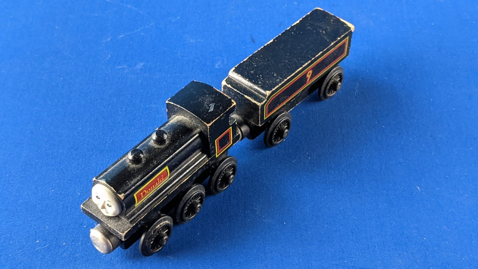 DONALD & TENDER (1992) 1° EDIZIONE MAGNETI PIATTI graffette Thomas legno