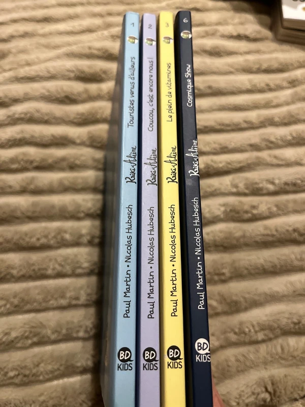 Lot tomes 1, 2, 3 et 6 «  Kiki et Aliène »