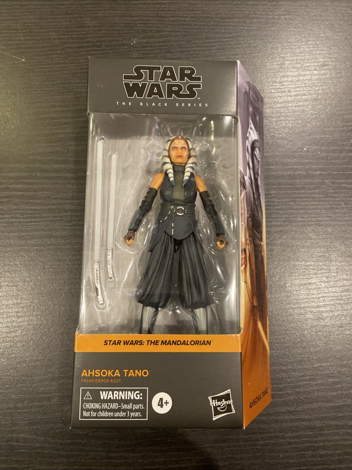 Hasbro Ahsoka Tano Modellino 9 pollici - F4349