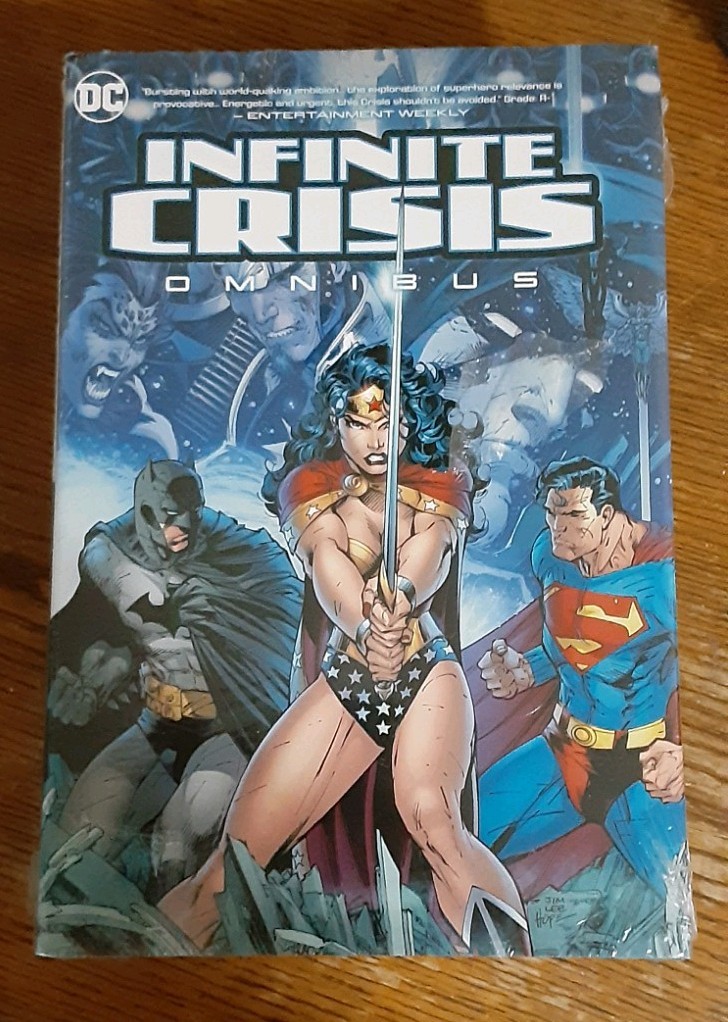 Infinite Crisis Omnibus DC copertina rigida