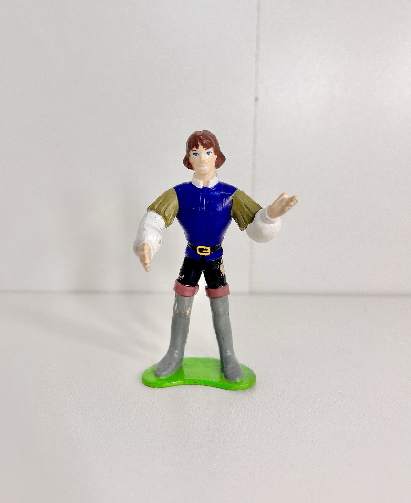 Vintage Tyco 1994 The Swan Princess Prince Derek PVC Figure 3”