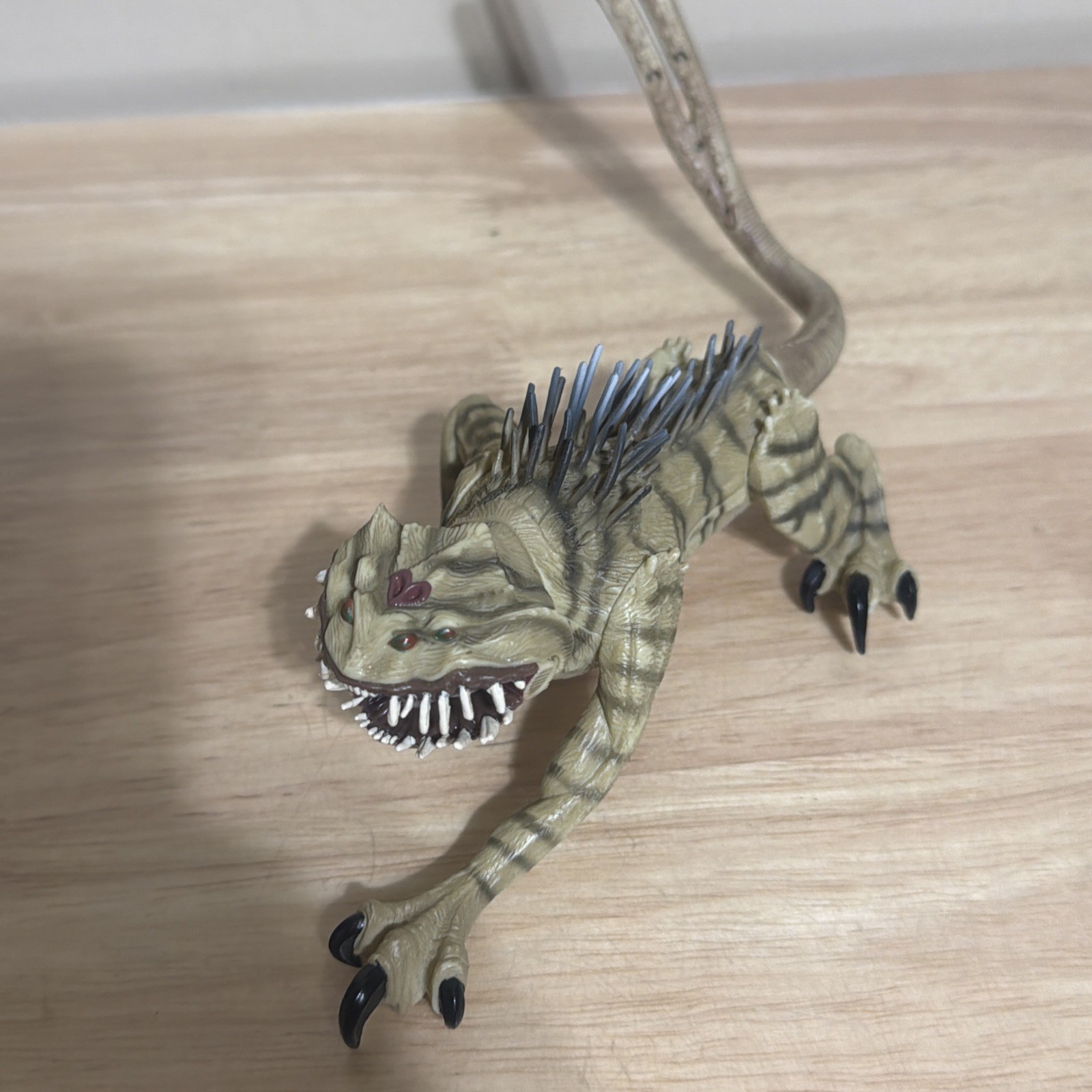2002 Star Wars Lizard Action Figure  Moveable legs,Mouth And Tongue Hasbro LFL