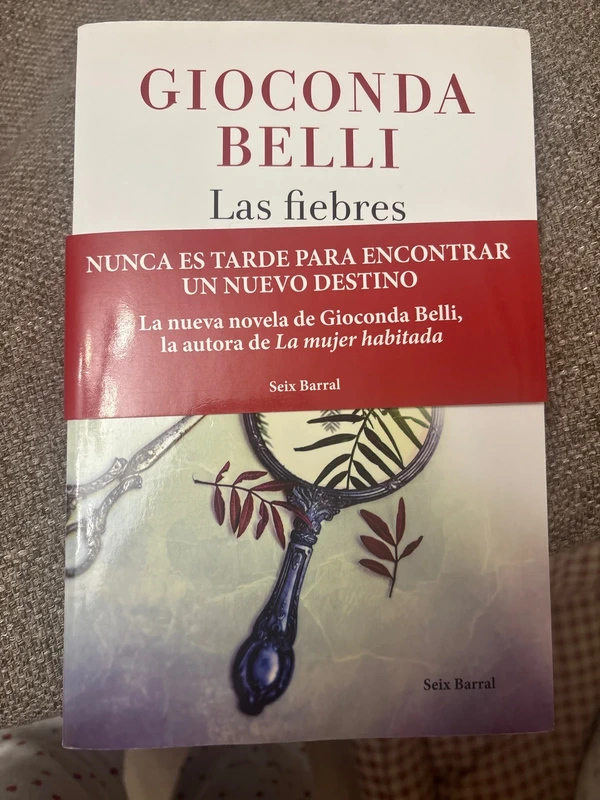 Libro las fiebres de la memoria de Gioconda Belli