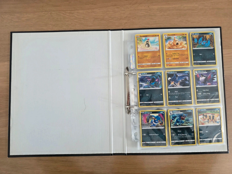 Pokémon kaarten map met 48 originele kaarten