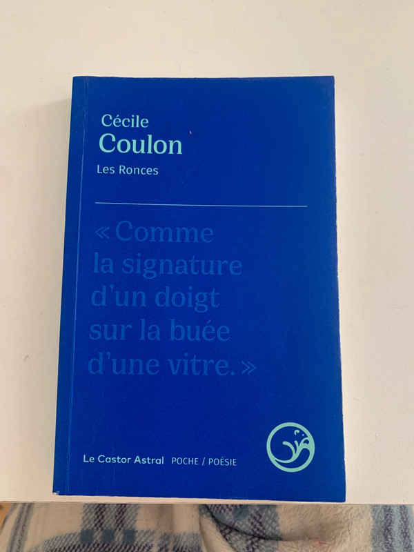 Comme la signature d’un doigt sur la buée d’une vitre