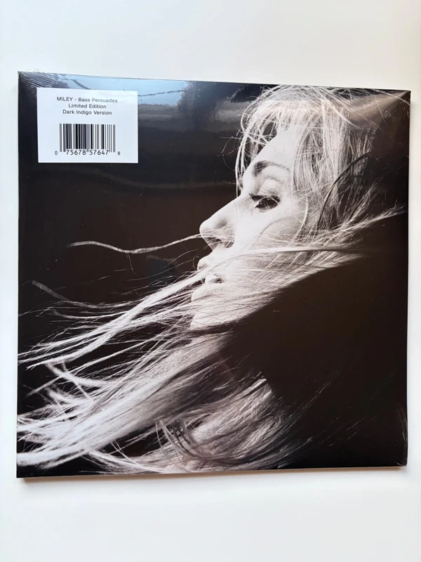Miley Cyrus - Bass Persuades Maybelline Exclusive "Dark Indigo" Vinyl