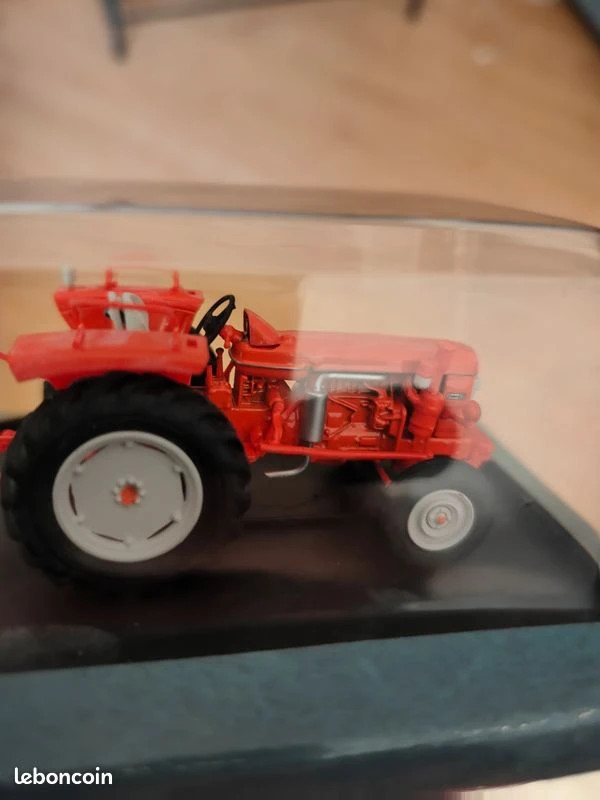 Tracteur Renault 6D