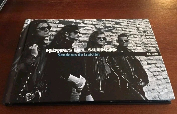Heroes del Silencio - Senderos de Traición1
El Pais
Edición Especial CD+ Libro