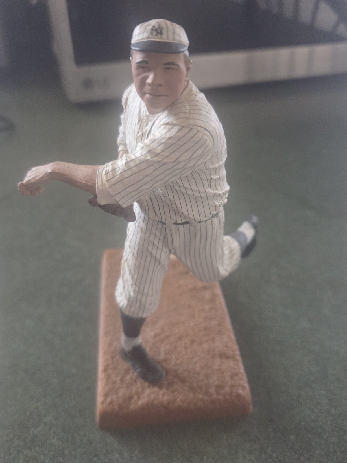 MCFARLANE MLB COOPERSTOWN SERIES 6 New York YANKEES HOF BABE RUTH LOOSE Pitcher