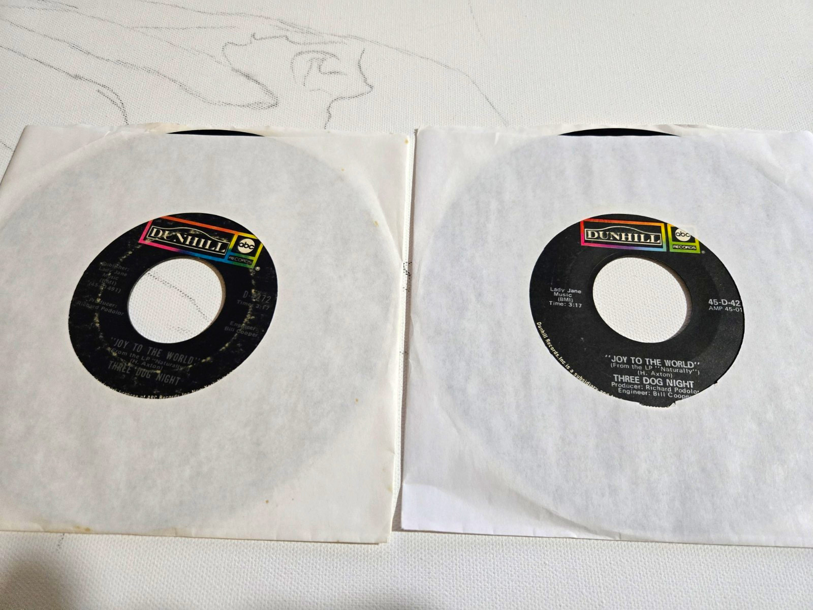 Three Dog Night 7" 45 RPM Vinyl Single Joy to the World/I Can Hear You Calling