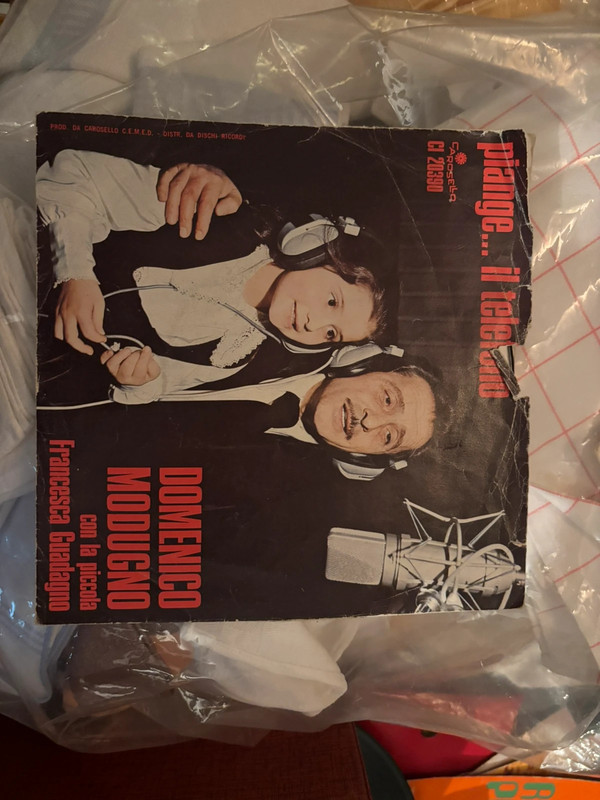 vinile piange il telefono