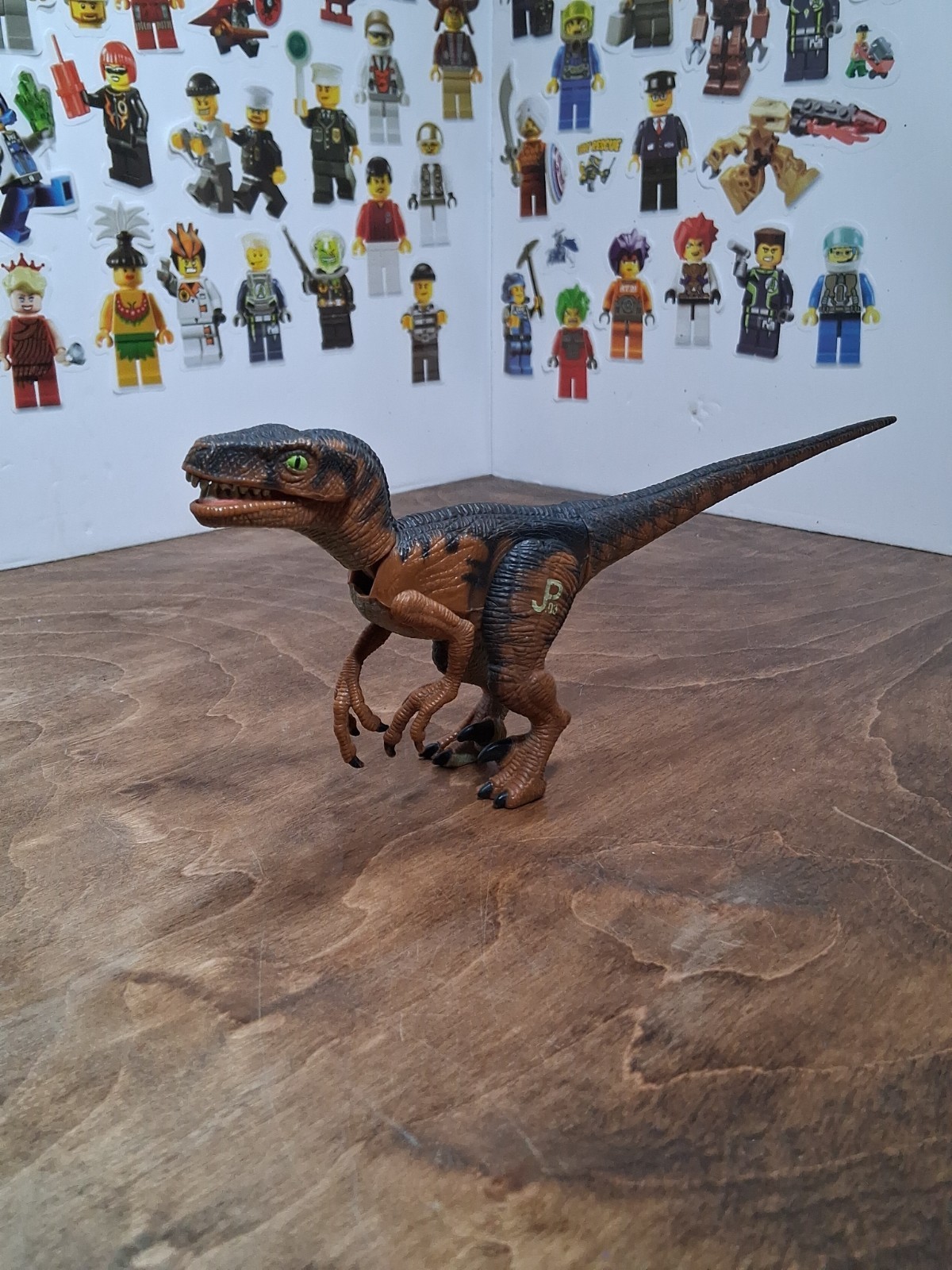 Modellino dinosauro rapace Jurassic Park Lost World JP06 Velociraptor Site B