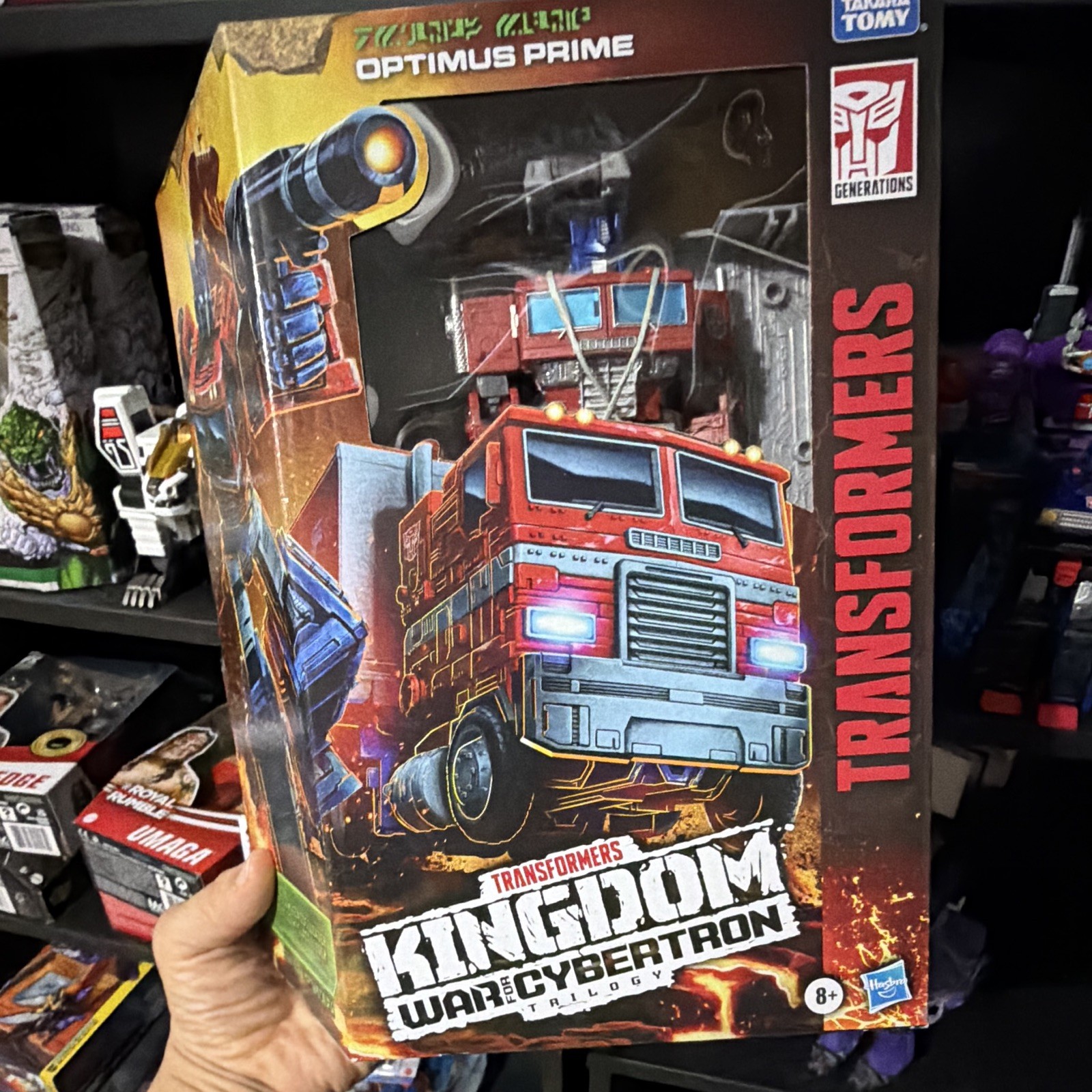 Hasbro Transformers Kingdom WFC-K11 Optimus Prime Transforming Autobot Truck