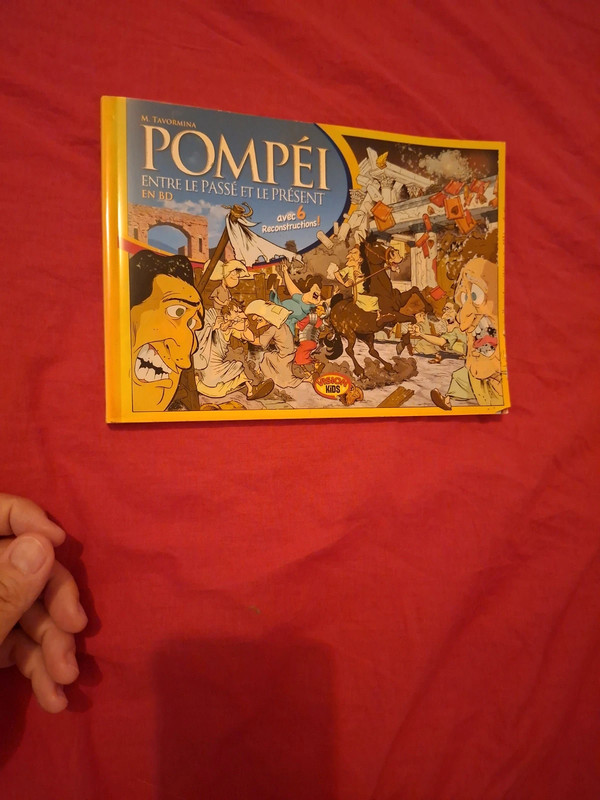 Pompéi passé et présent en bd