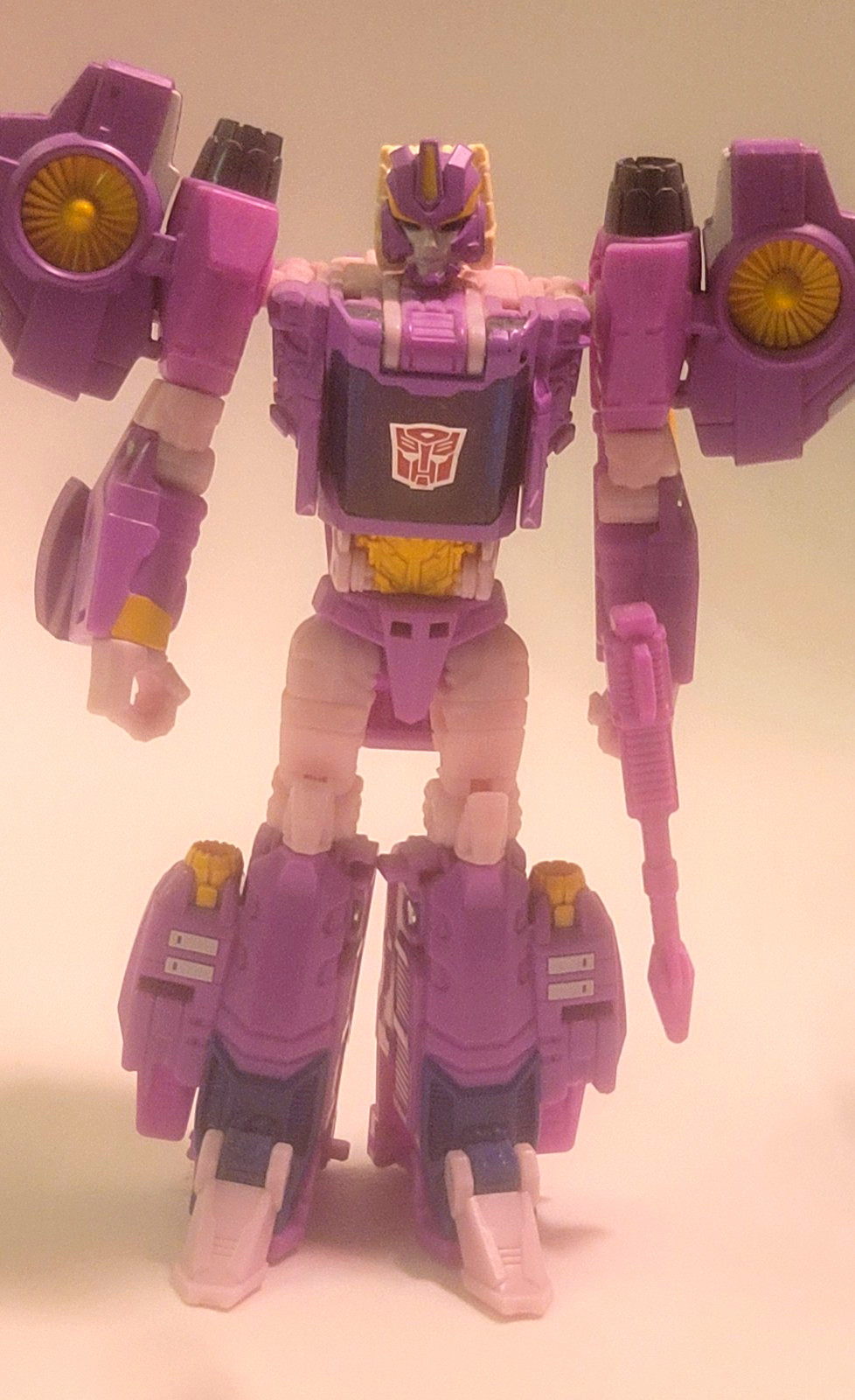 Hasbro Transformers Titans Return Nautica LEGGI