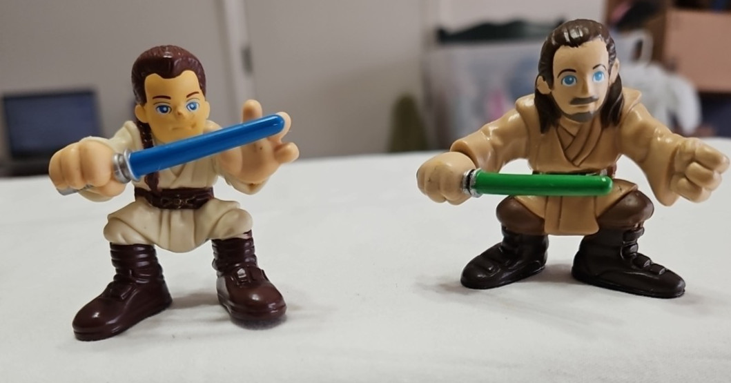 Obi-Wan & 2007 Qui Gon Jinn ~ Star Wars Galactic Heroes ~ Hasbro   2001 