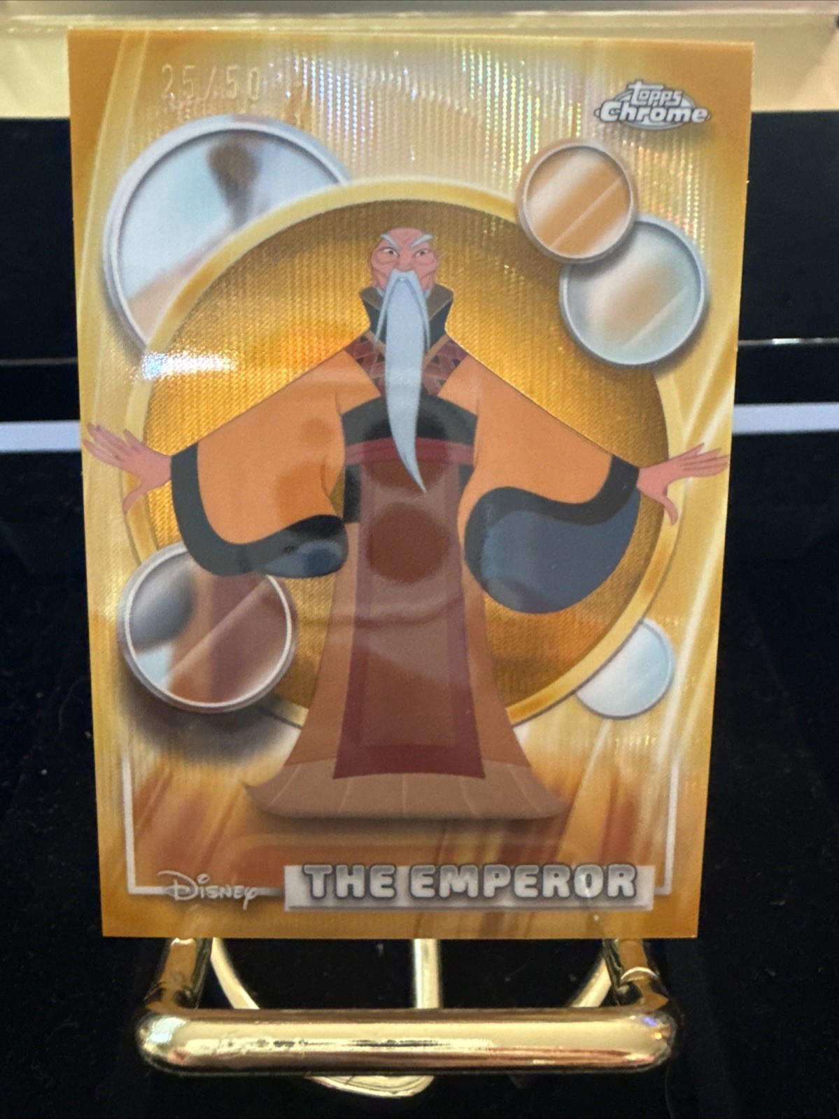 2026 Topps Chrome Disney L'imperatore onda d'oro /50