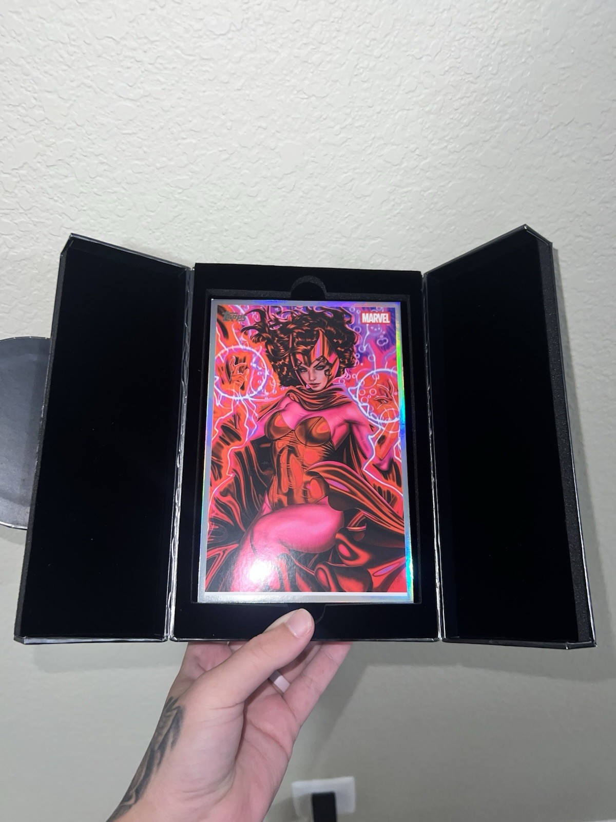 2026 TOPPS VAULT MARVEL SCARLET WITCH BOX TOPPER CON SCATOLA CAVEAU