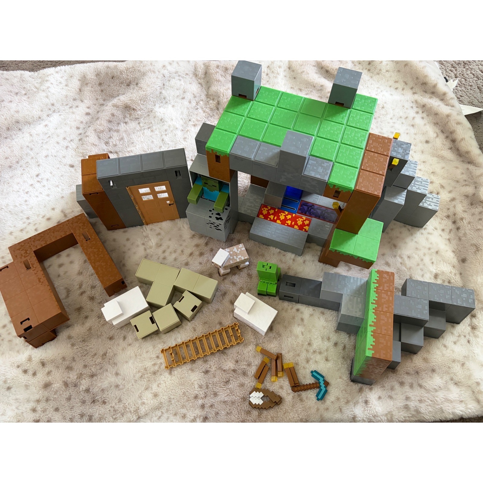 Minecraft Survival Mode Playset 2015 Incomplete