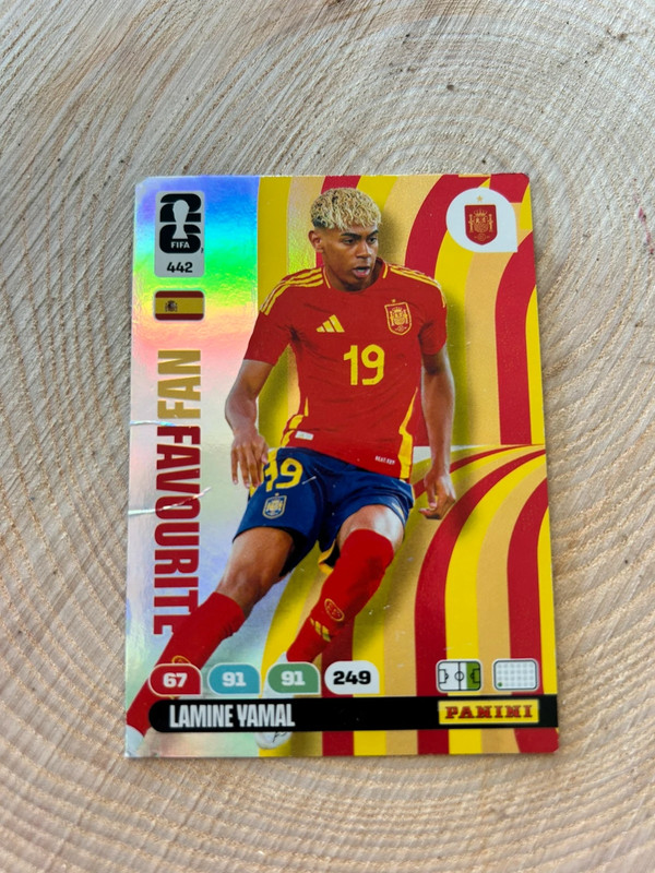 Panini carte fan favourite 442 Yamal